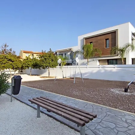 Martha Villa *