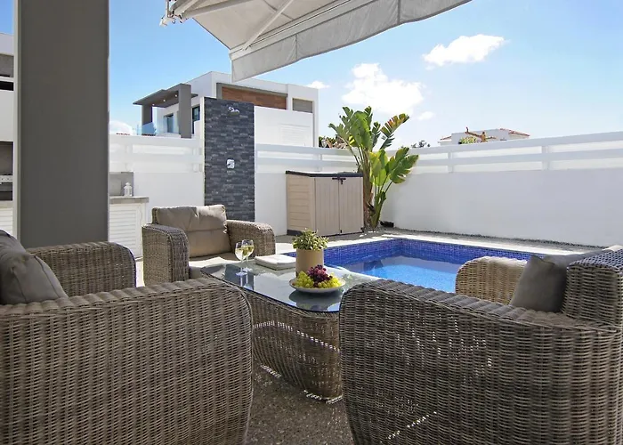 Martha Βίλα Πρωταράς