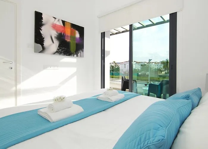 Martha Вилла Протарас